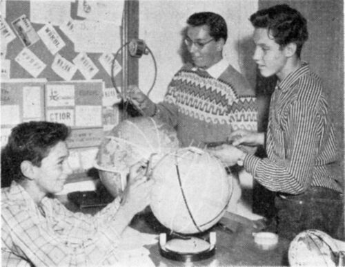 Sputnik Gang pix1C500x386x8.jpg